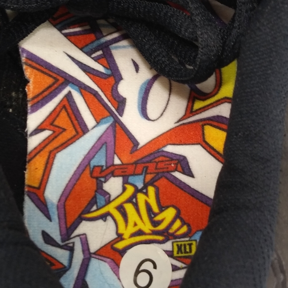 vans tag xlt